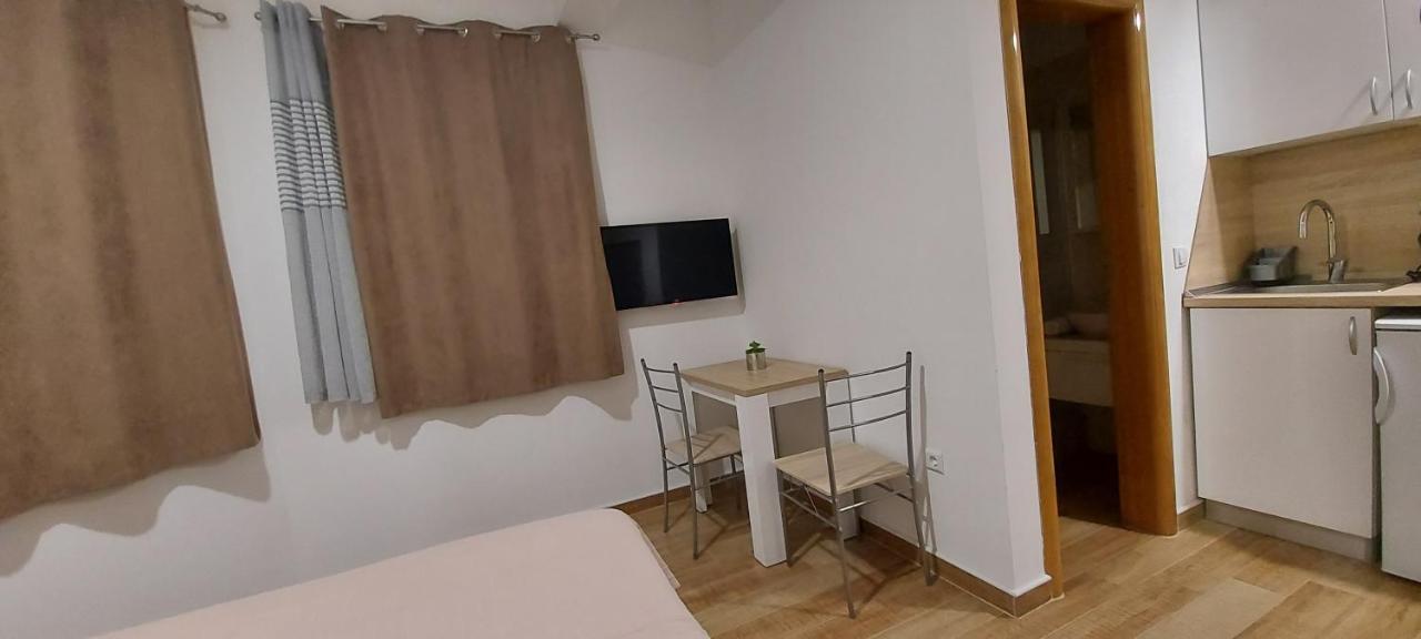 Apartmani Barka Неум Екстериор снимка